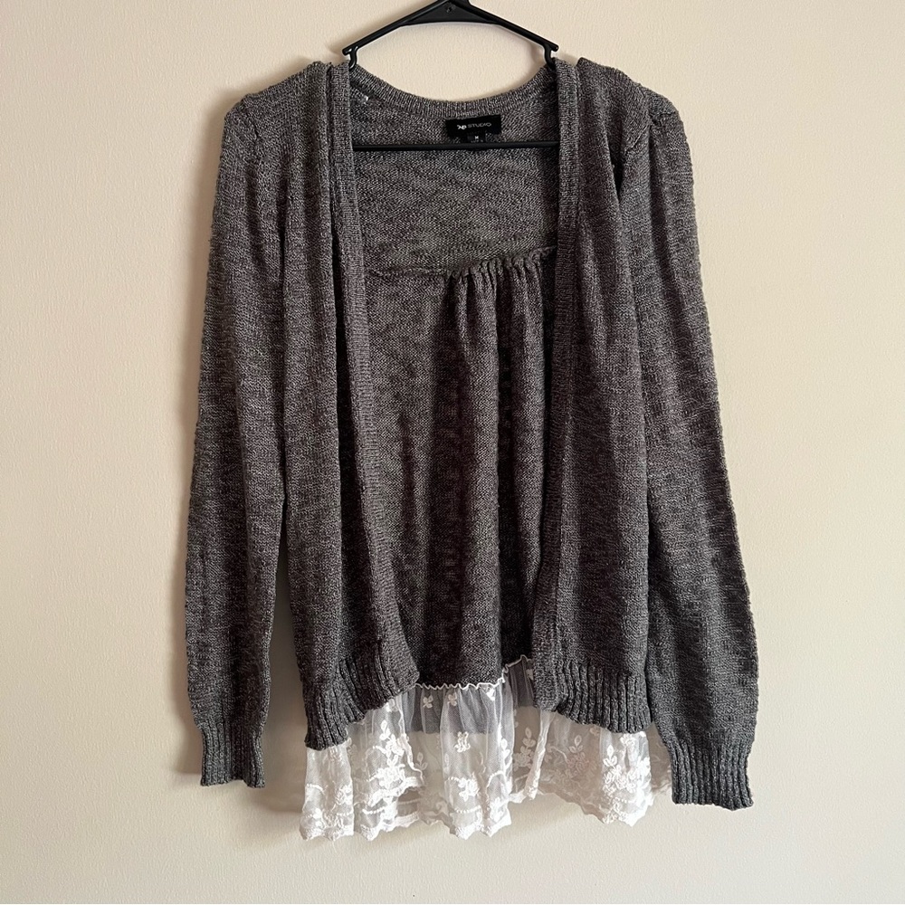 Size Medium. Gray Sweater Cardigan.
